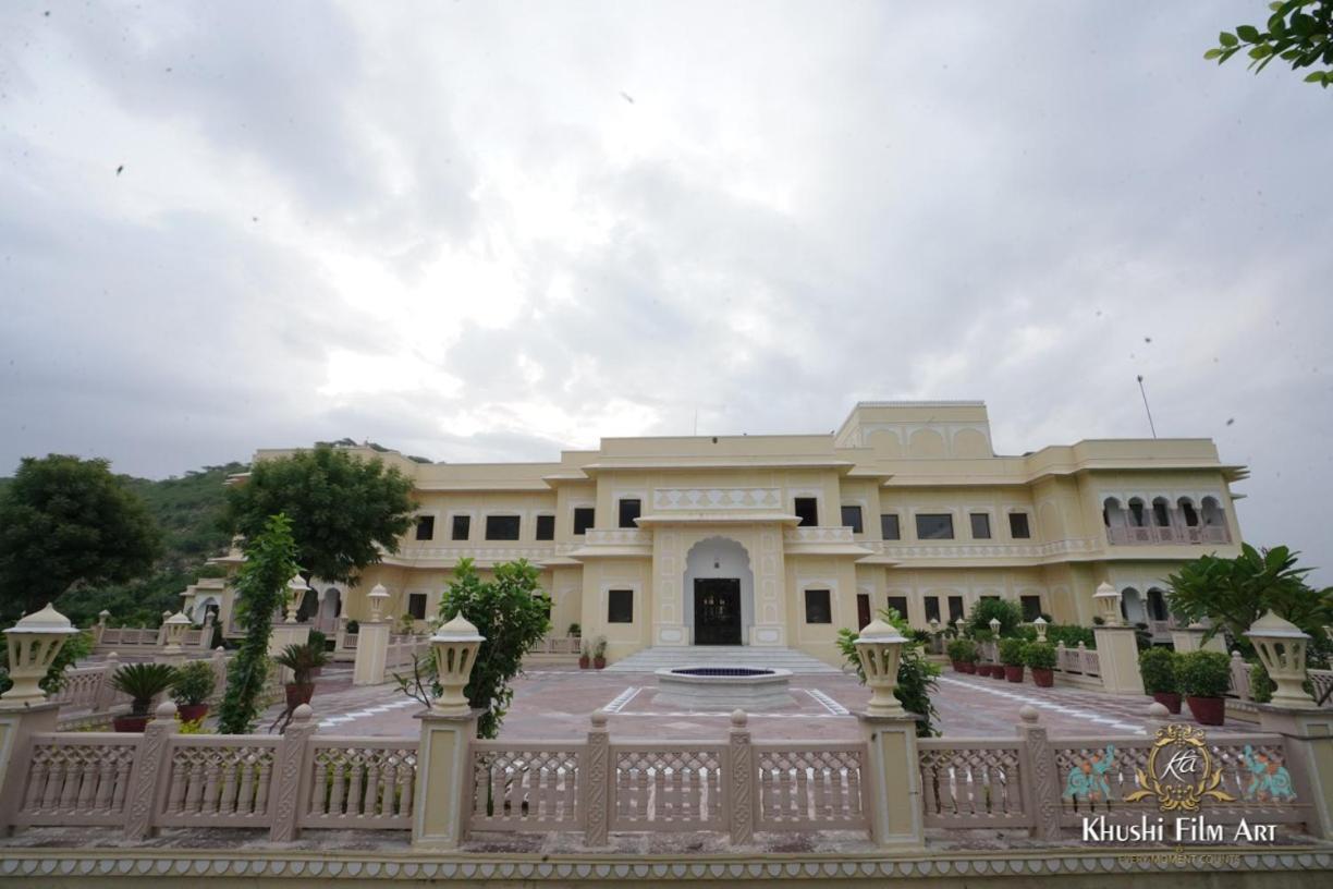 Hotel Raj Bagh Palace ชัยปุระ ภายนอก รูปภาพ